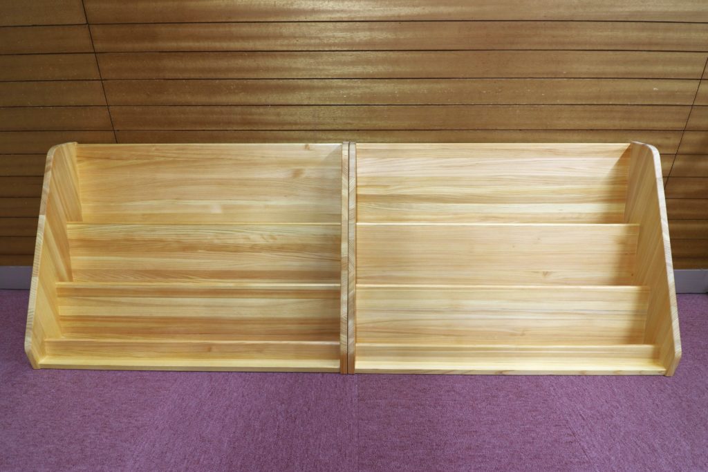 木製絵本棚
